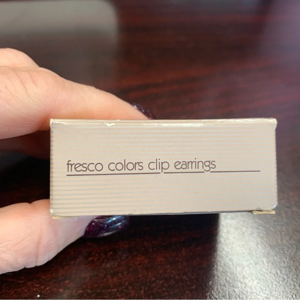 Avon “Fresco Colors” clip earrings pink/goldtone NIB 1989